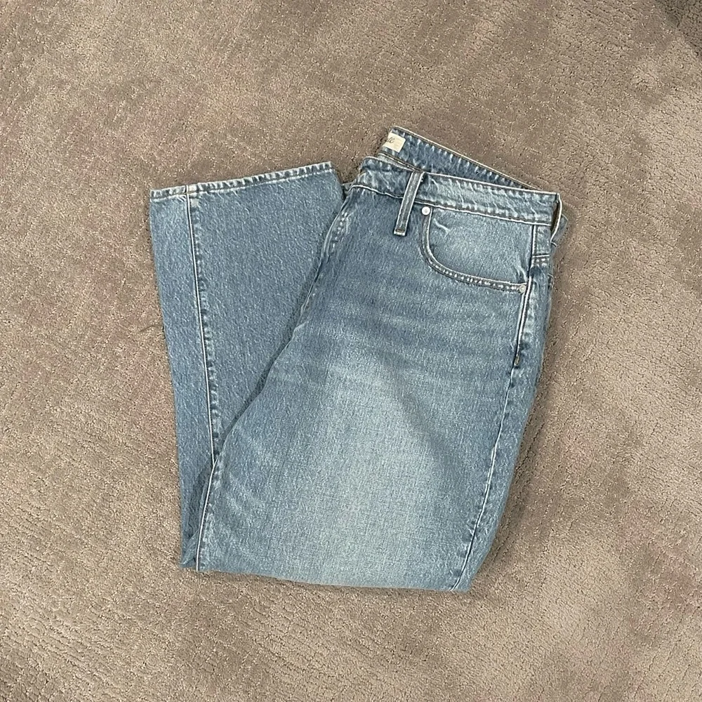 Madewell Petite Curvy Perfect Vintage Straight Jean in Seyland Wash